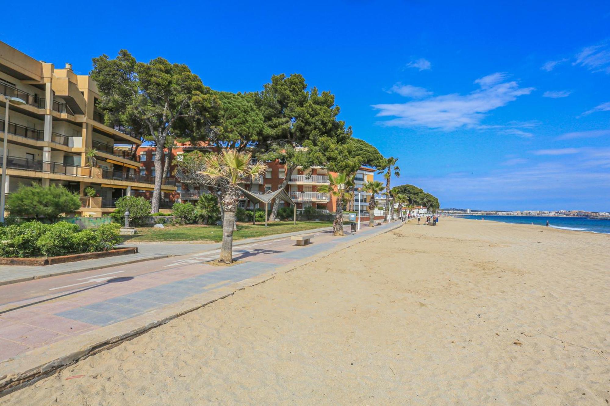 Txingudi - Only Families Appartement Cambrils Buitenkant foto